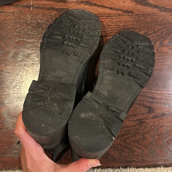 Frye Alta Hiker Boot in Black, sz 9M - Picture 2 of 4